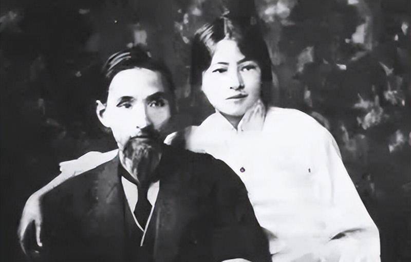 原创一代才女林徽因逝世13位大人物来治丧下人都与太太私交甚好