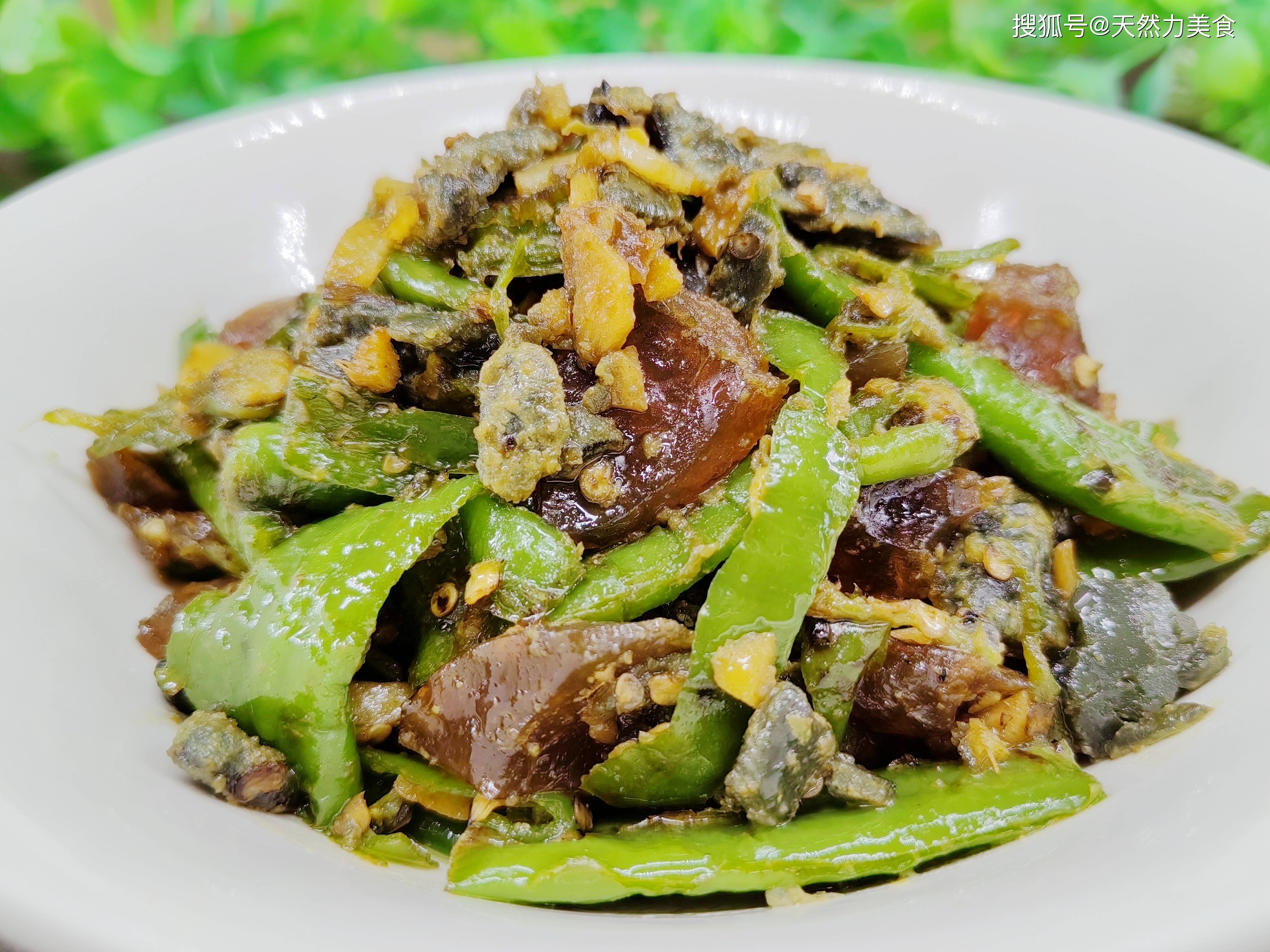 还要做法简单,辣椒炒皮蛋就很香辣美味,太下饭了_味道_豆豉_时候