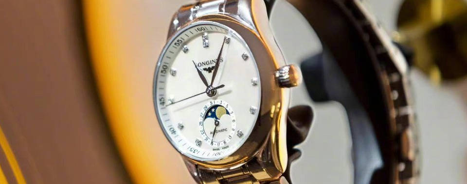 浪琴手表为何会出现表盘发白