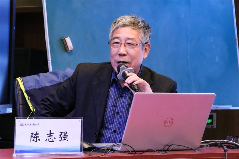 飞机史航空情中国梦徐州市城东实验小学开展航空科普知识讲座