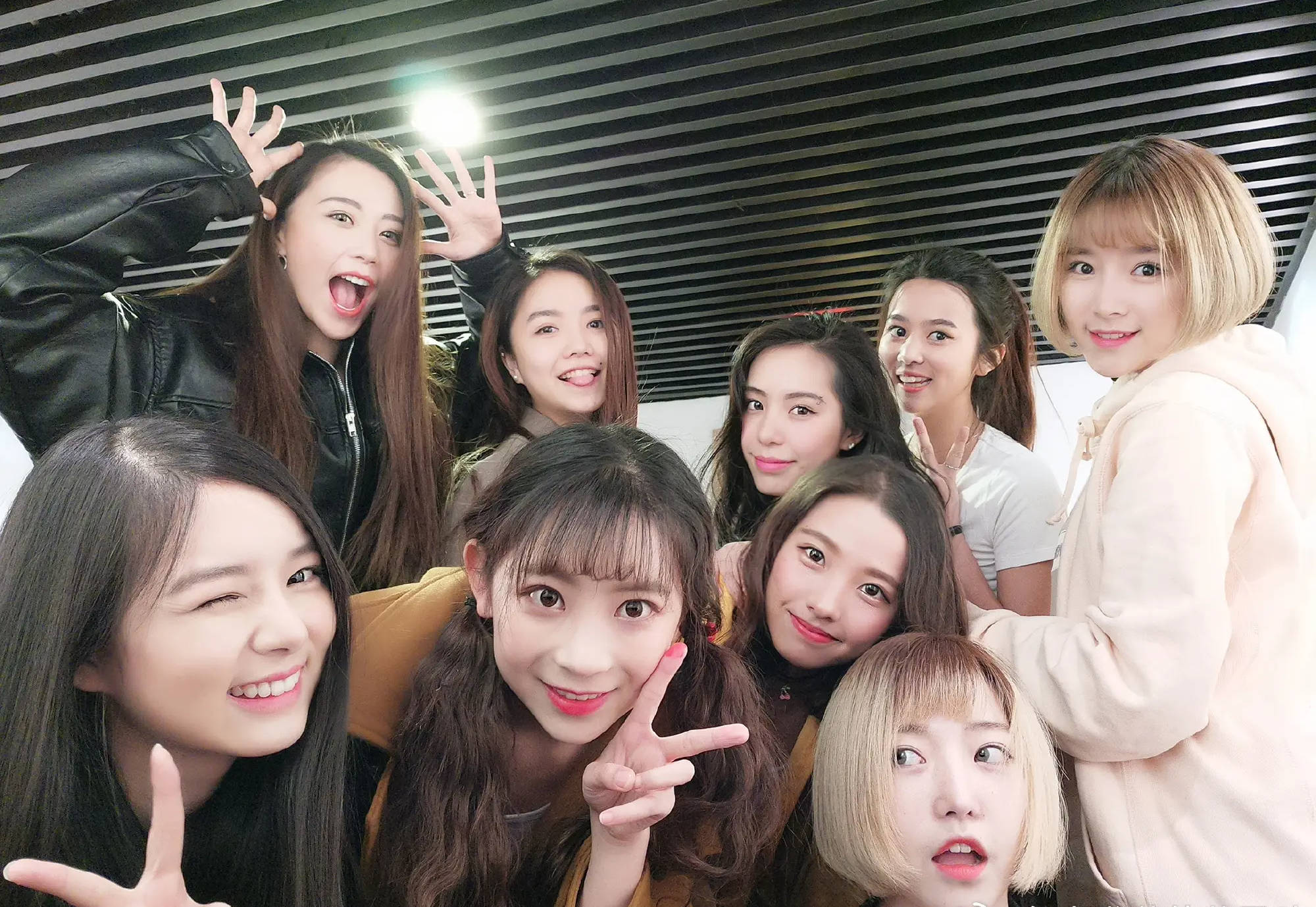 聂可以前队友发长文回应霸凌发昔日照片称自己不是加害者