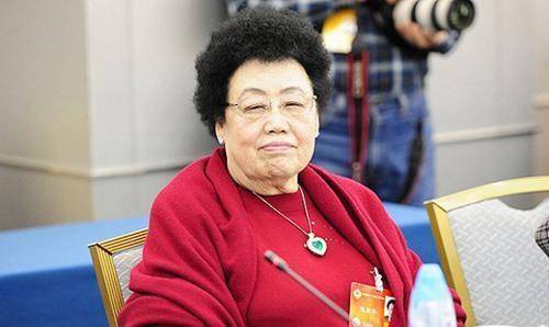 中国女富豪嫁给唐僧北京整条街都是她的更让人敬佩的是这件事