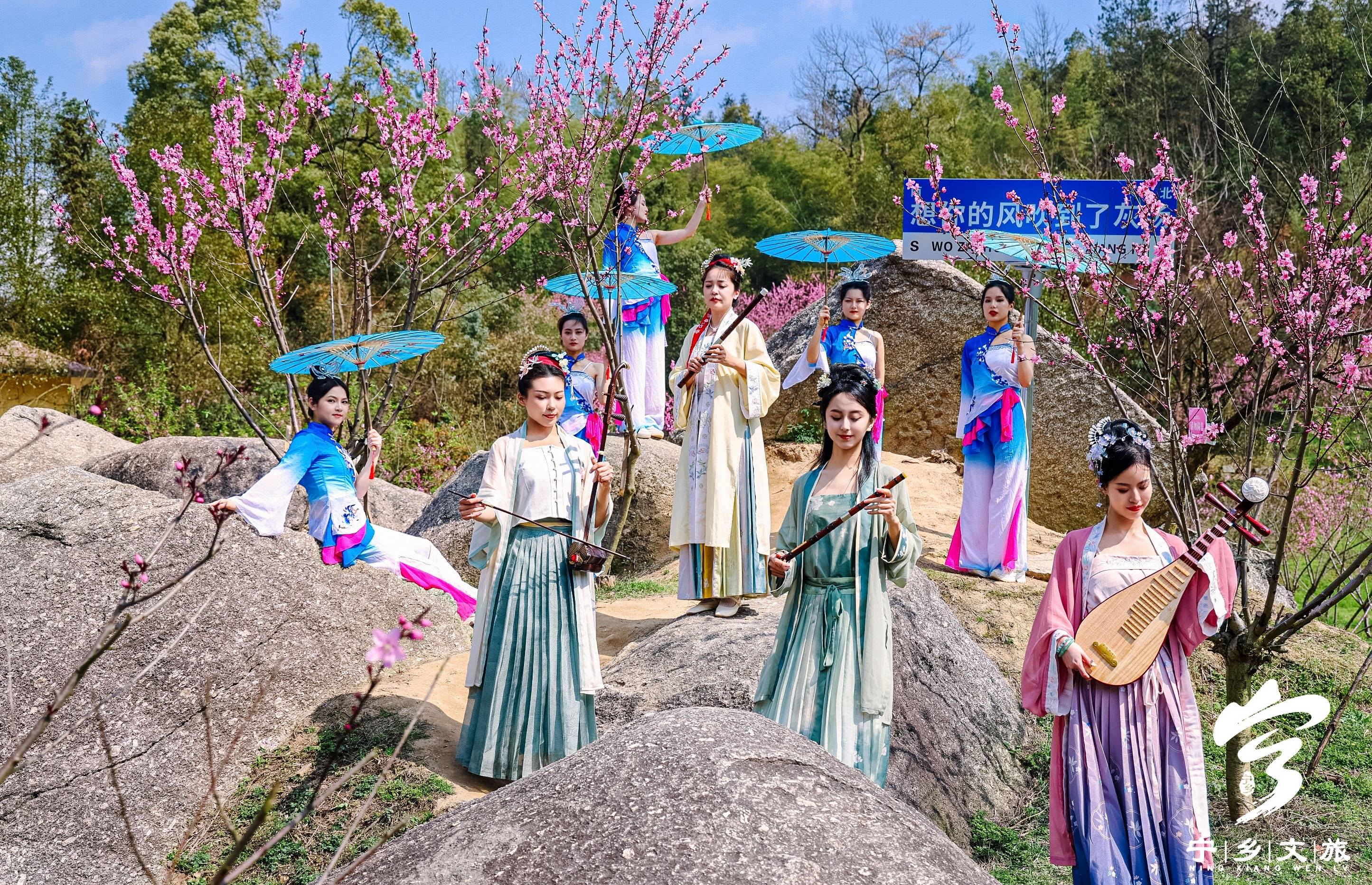 落鸦石村桃花节图片