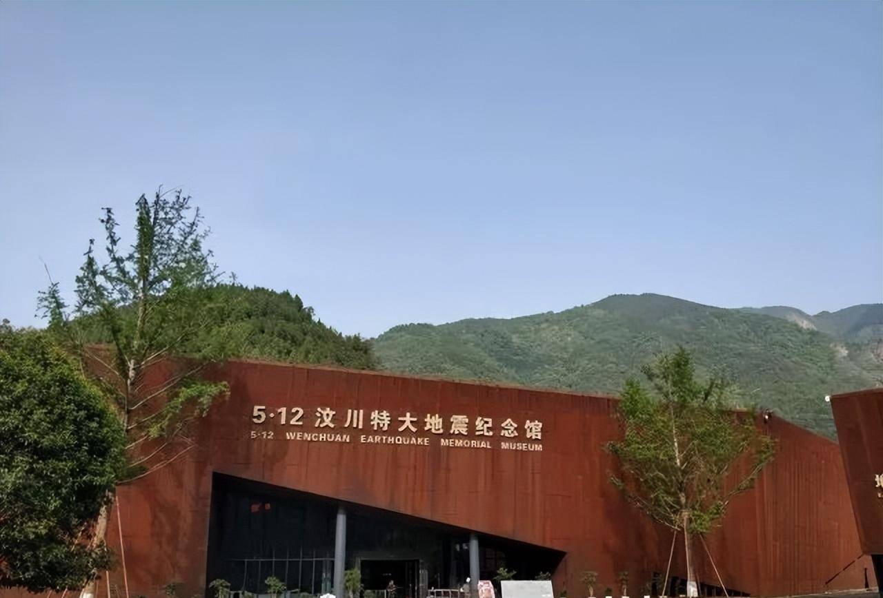 原创汶川大地震留下一辆神车被纪念馆收藏只因车牌太特殊