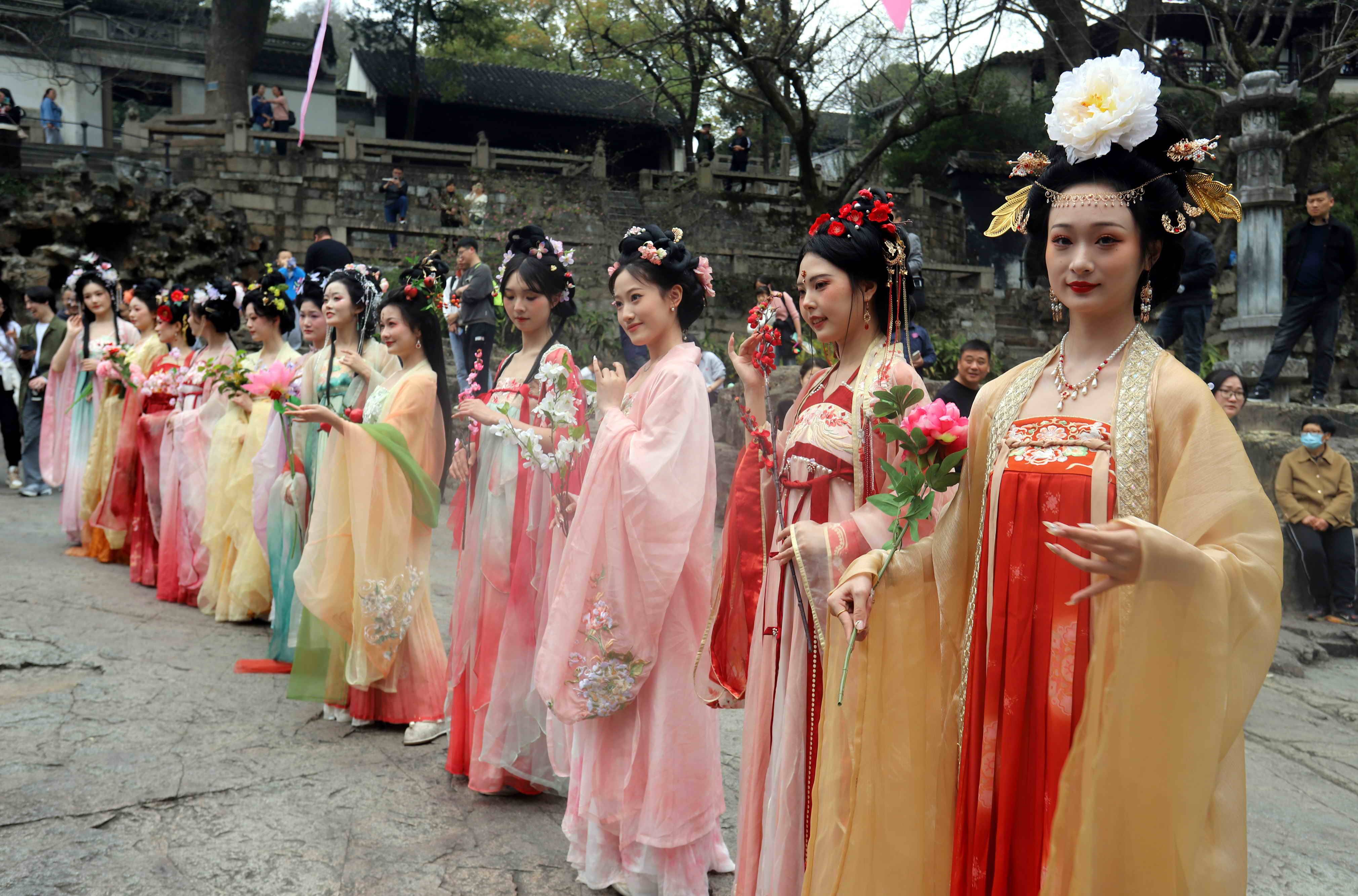 江苏苏州上春山贺花朝虎丘花朝节精彩启幕