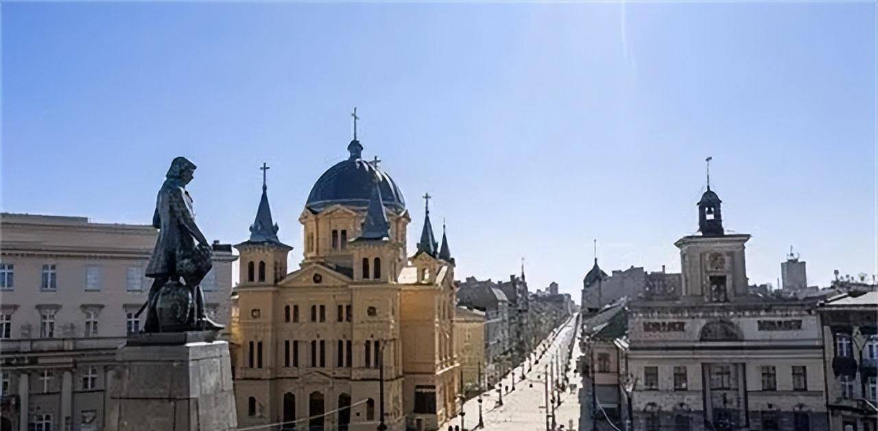 波兰是如何从一个强大的民族,变得四分五裂,最后又的?