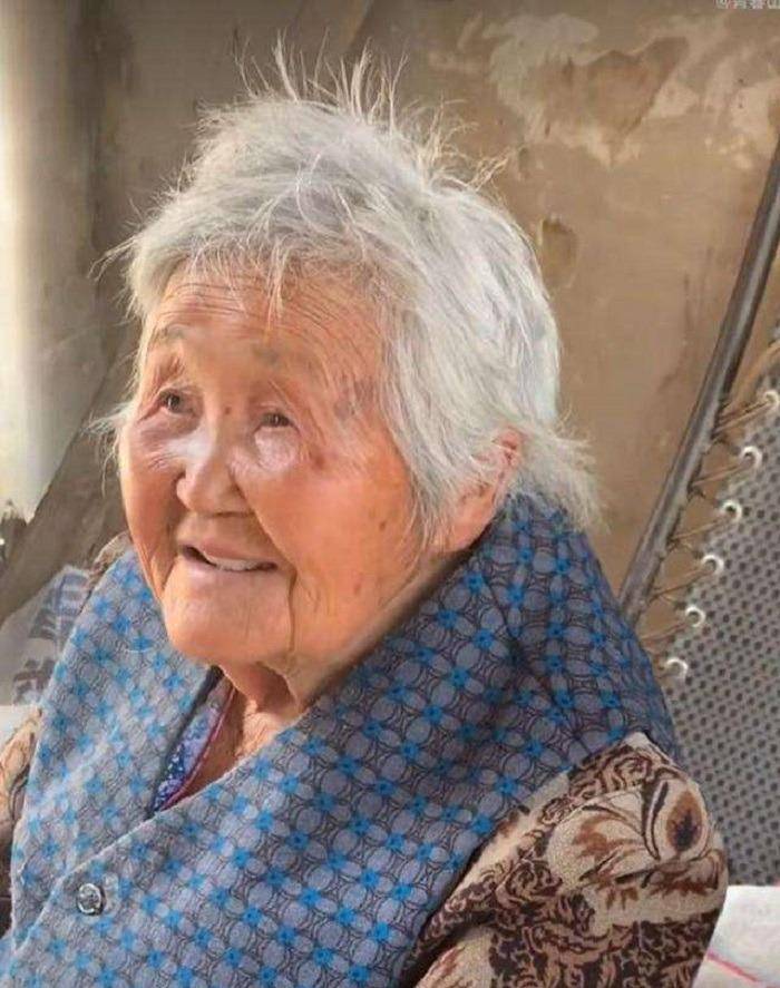 原创丈夫119岁妻子114岁河南夫妇已经六世同堂一家有120多口人