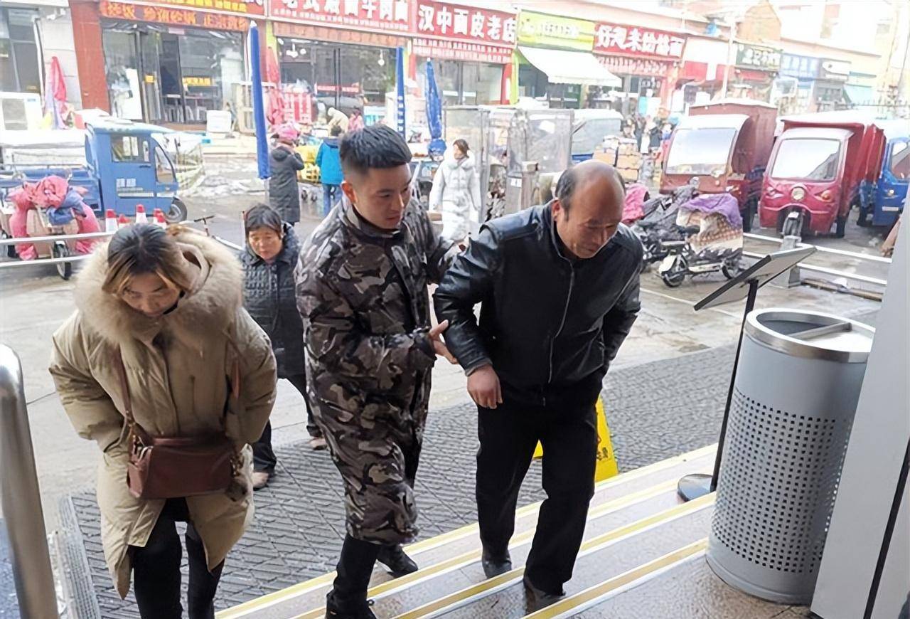 原创1996年那个开车到北京给国家航母捐款的河南老板后来发财了