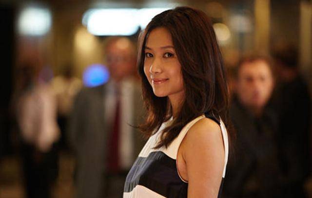 3岁练书法大2遇王朔12段情史睡遍京圈39岁冻卵