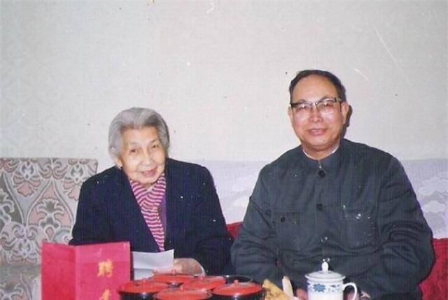 原创中组部原副部长曾志丈夫身居高位为何儿子却是农民