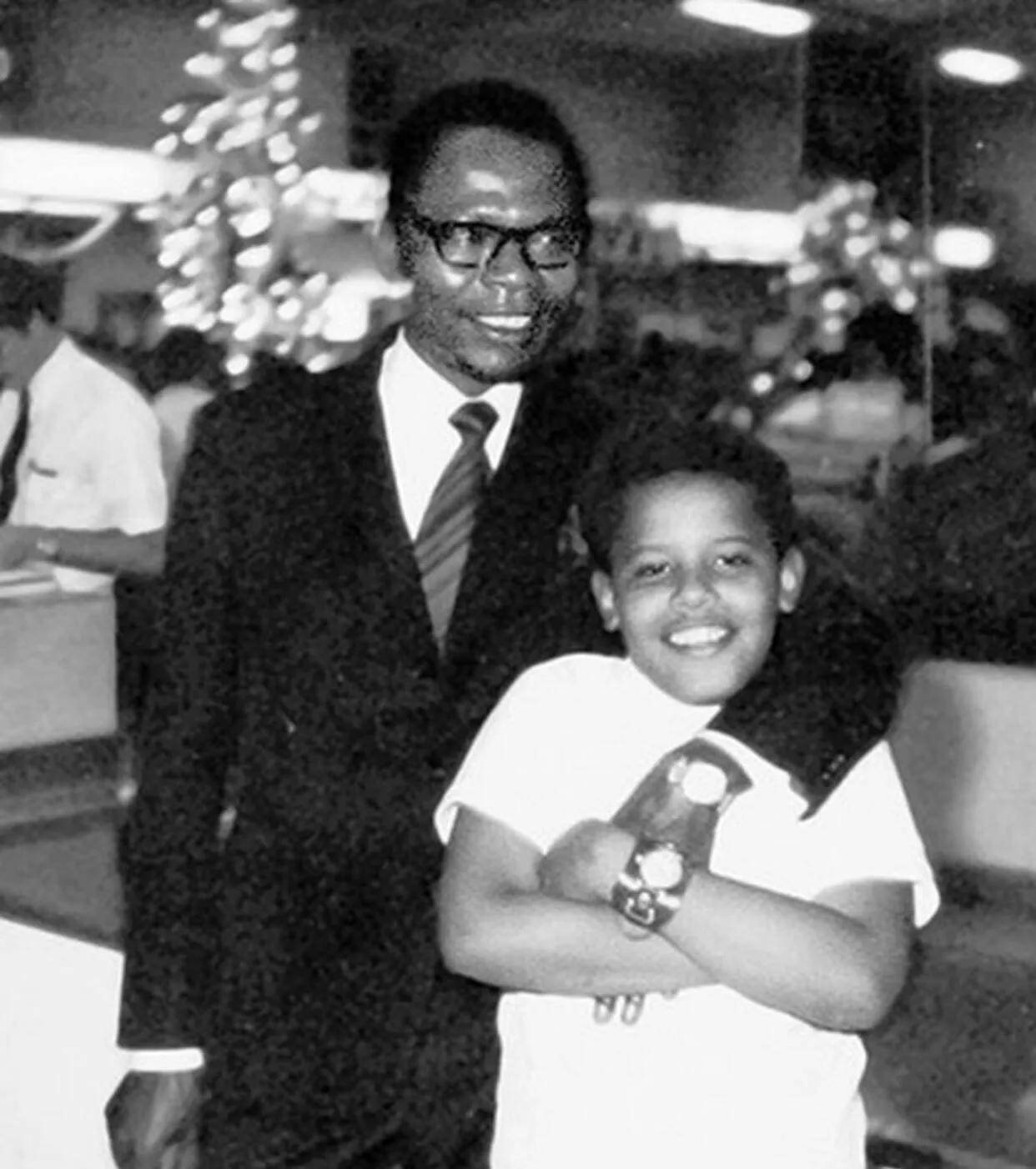 面对丈夫的不屑一顾,不忍心打掉孩子的邓姆纳只好被迫决定,孩子生下来