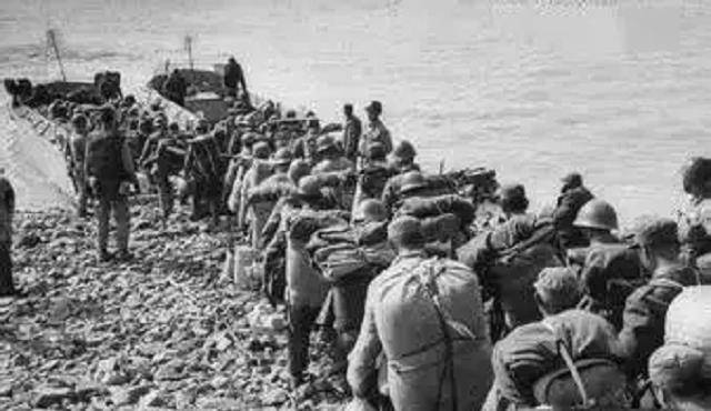 1963年徐廷泽驾机投诚大陆刘亚楼亲自接见奖励黄金2500两