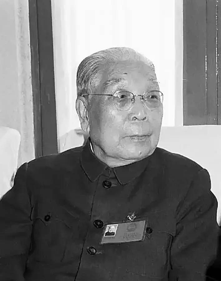 经吴有训教授的推荐,钱三强选择到严济慈主持的北平研究院物理研究所