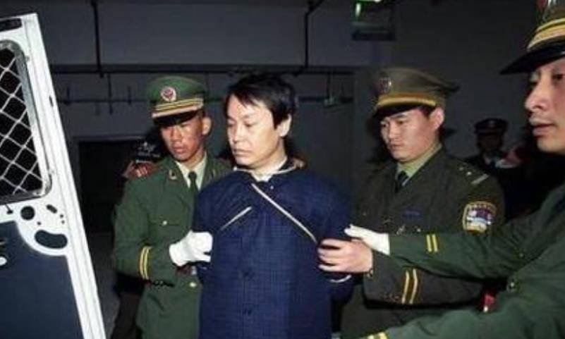 原创世纪悍匪张子强在香港能让李嘉诚上交10亿为何43岁命丧内地