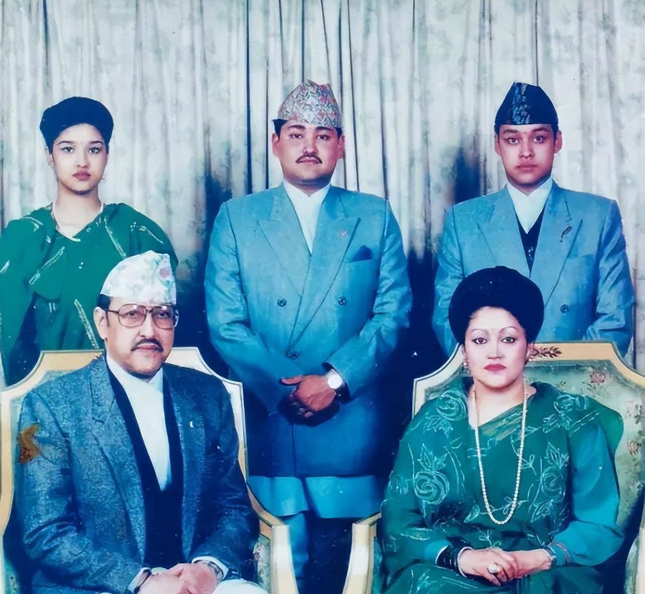 原创尼泊尔王室血案国王全家被灭门原因是一个印度血统的女人