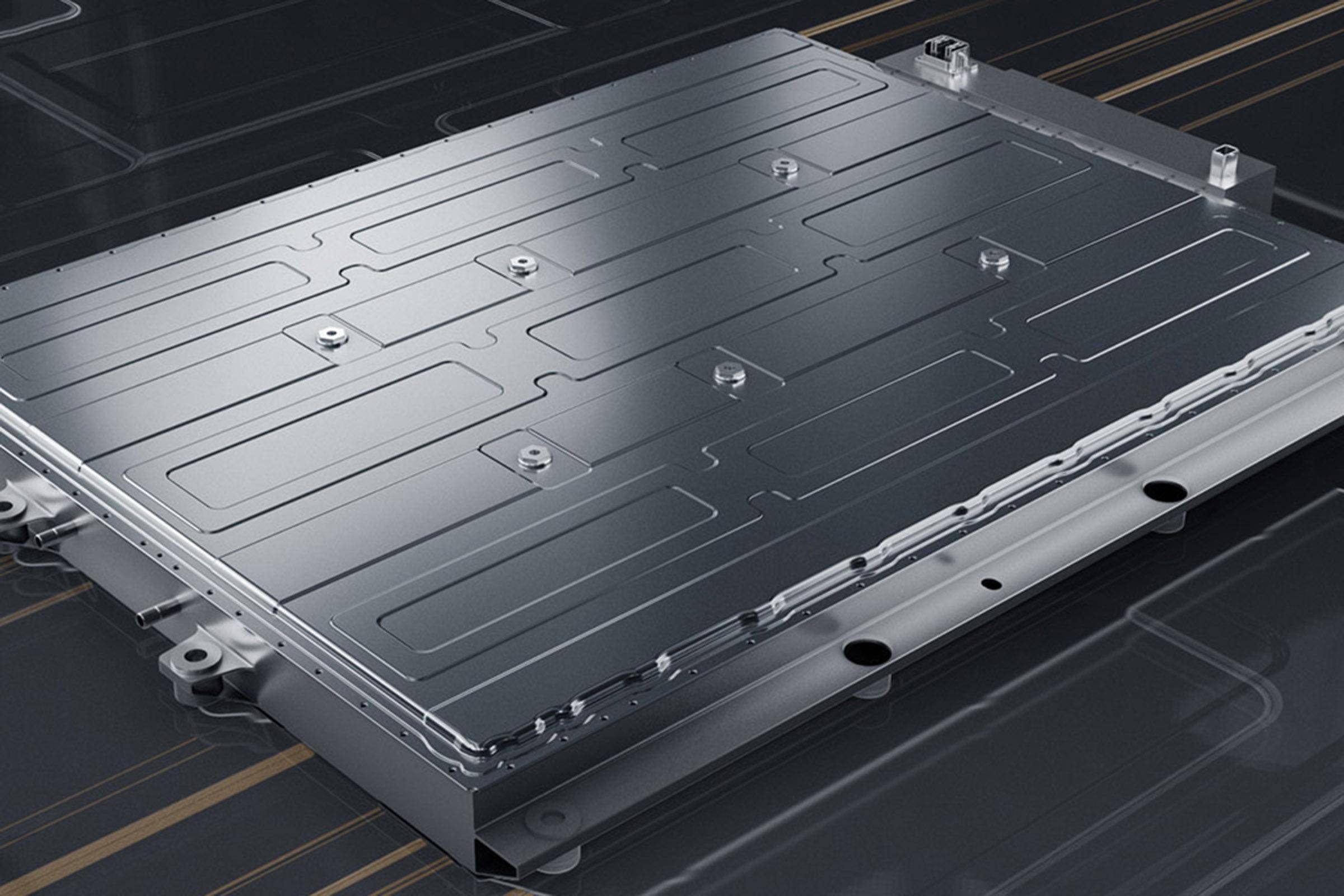 智己l6搭载全球首款量产超快充固态电池