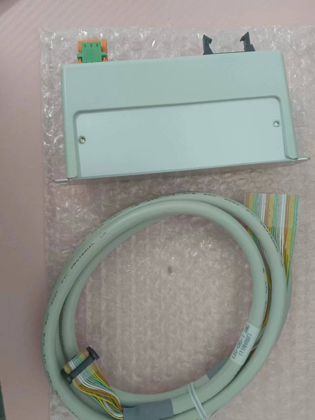 中崎华中事务所供应日本smc电缸驱动器jxc5171ley40c50