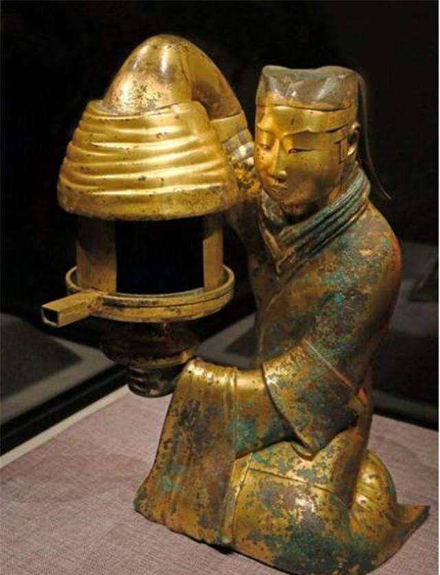 原创荧荧灯火临书卷续续蛙声入桂林汉代灯具是如何演变的