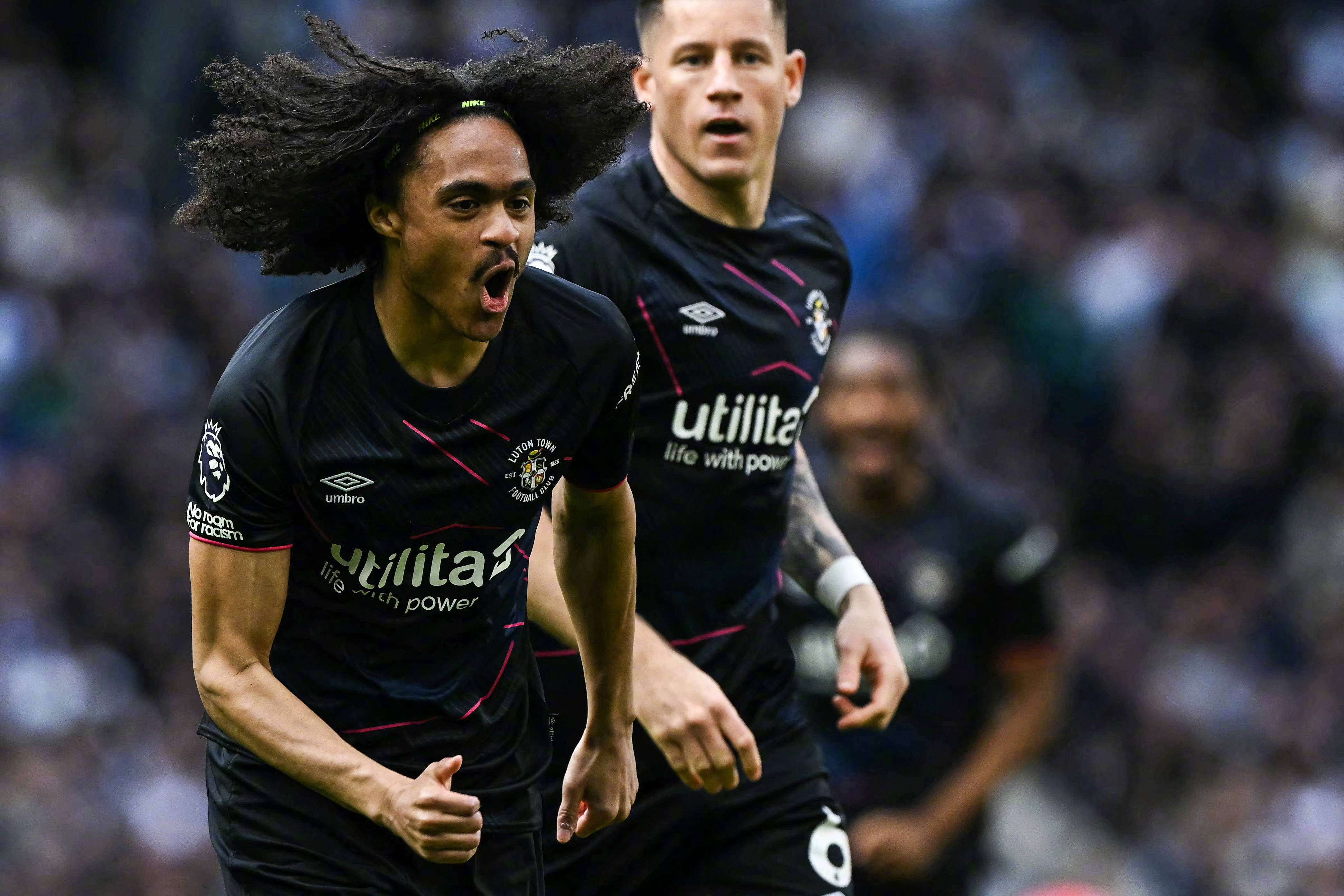 关键时刻孙兴慜劲射得分2比1带领热刺绝杀卢顿