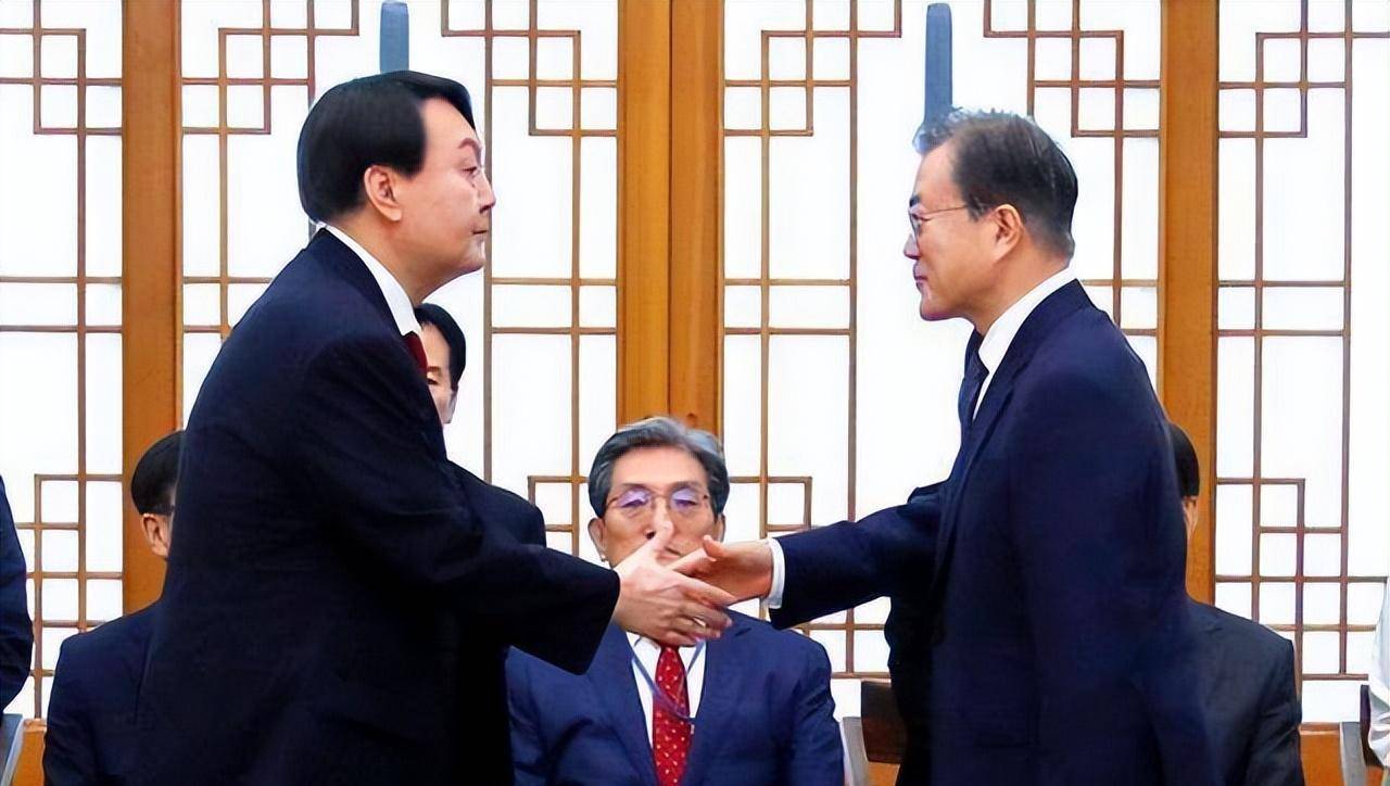 所以,韩国的历任总统在卸任之后,几乎都会遭到清算.