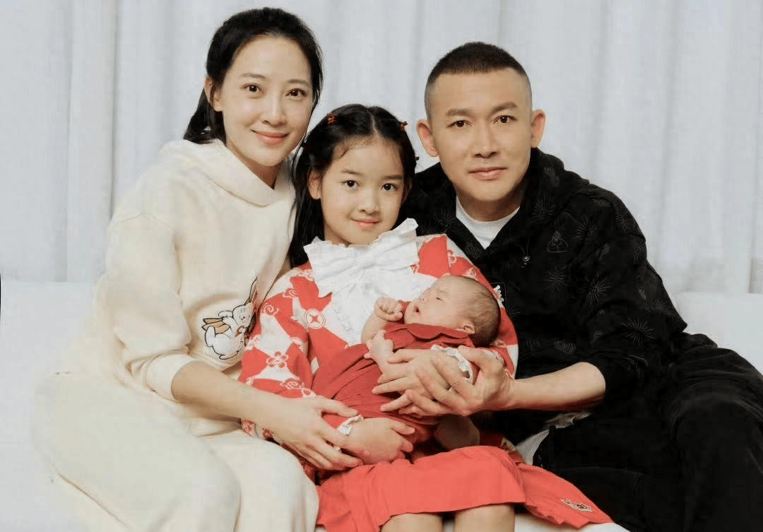 "大男子主义"?聂远一个月给老婆300万元零花钱,网友的评论震碎三观