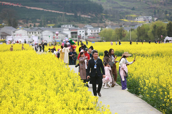 感受"朝秦暮楚地,自然中国心"竹溪春天带来的热情与__