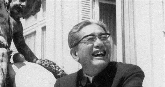 丧妻2年后,60岁乔冠华爱上38岁有夫之妇,抛儿弃女只为相守一生_中国