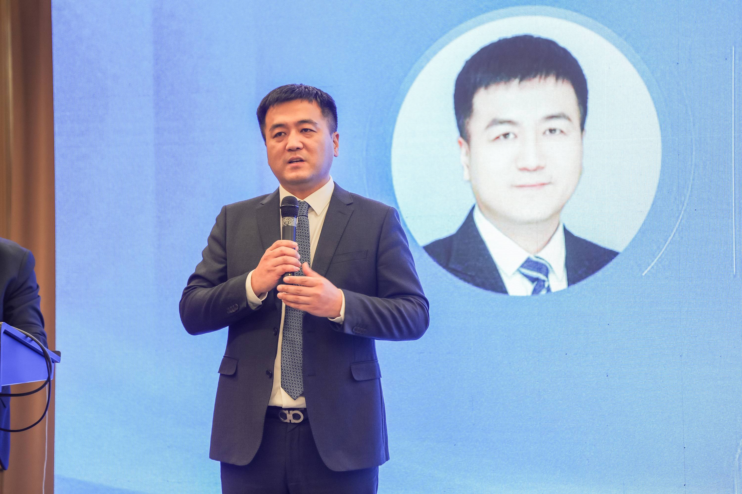 多方来辨描摹中国智慧医学装备建设之路