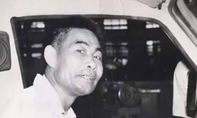 1982年,53岁湖南工人意外得知是军长的儿子,为何突然痛哭不止_许继慎