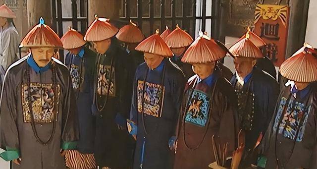 为了可以更好地配合县政府工作,还特意设立了一个职位叫做"典史门