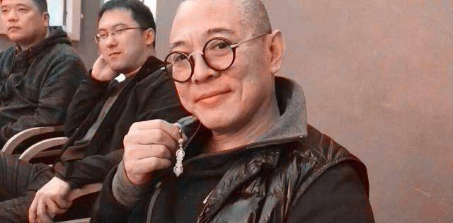 原创李连杰戴的九眼天珠,价值1亿,世上只有两个,马未都:天珠之王