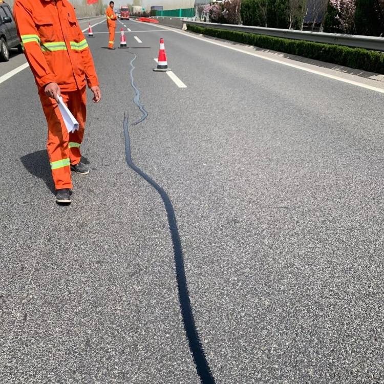 道路专用密封胶生产厂家道路灌缝胶道路加热型密封胶