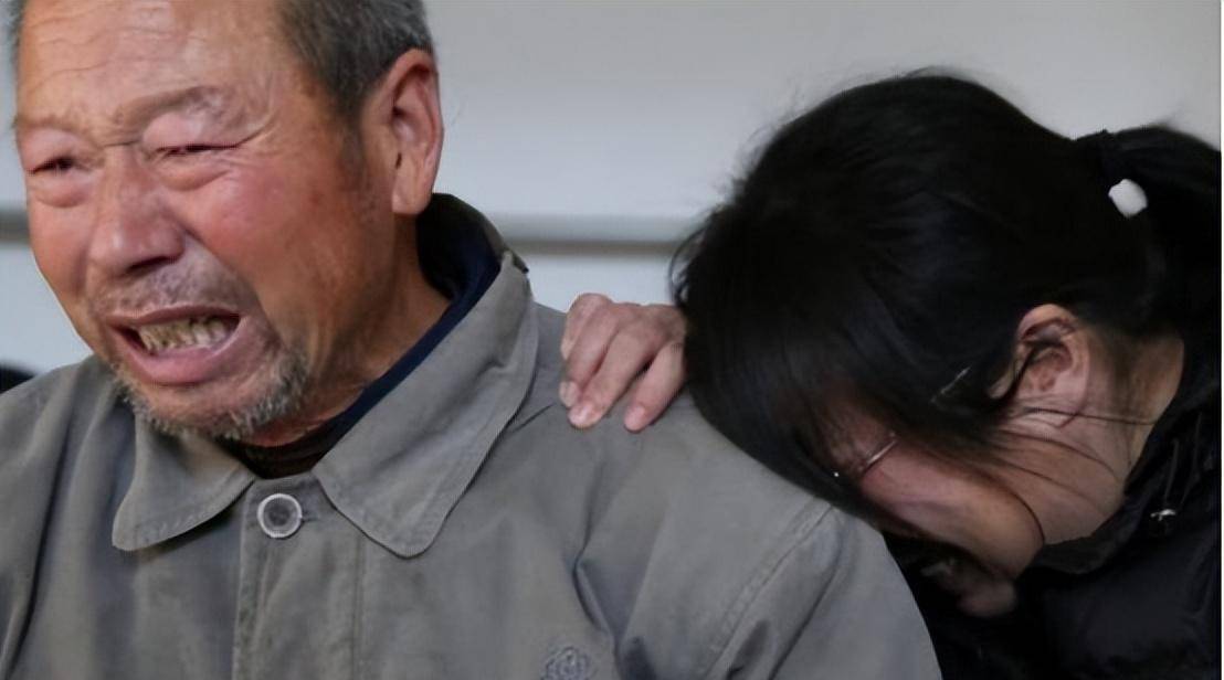 原创原创14年河北2岁男童坠井仇家不顾危险冒死相救如今世仇成干爹