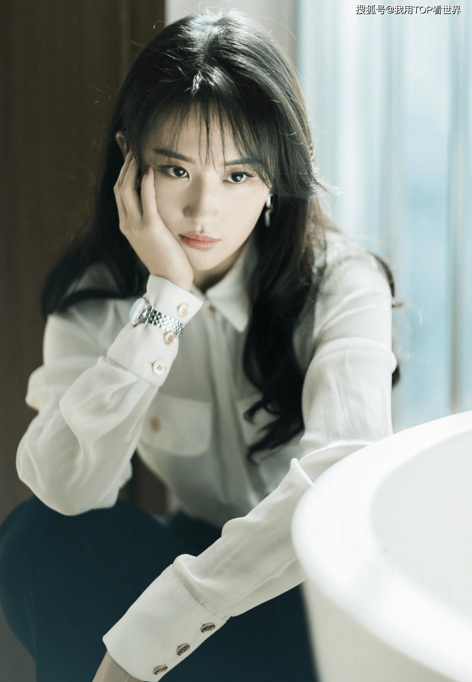 原创绝对女神刘亦菲内娱领军人气无敌谁能与其争锋