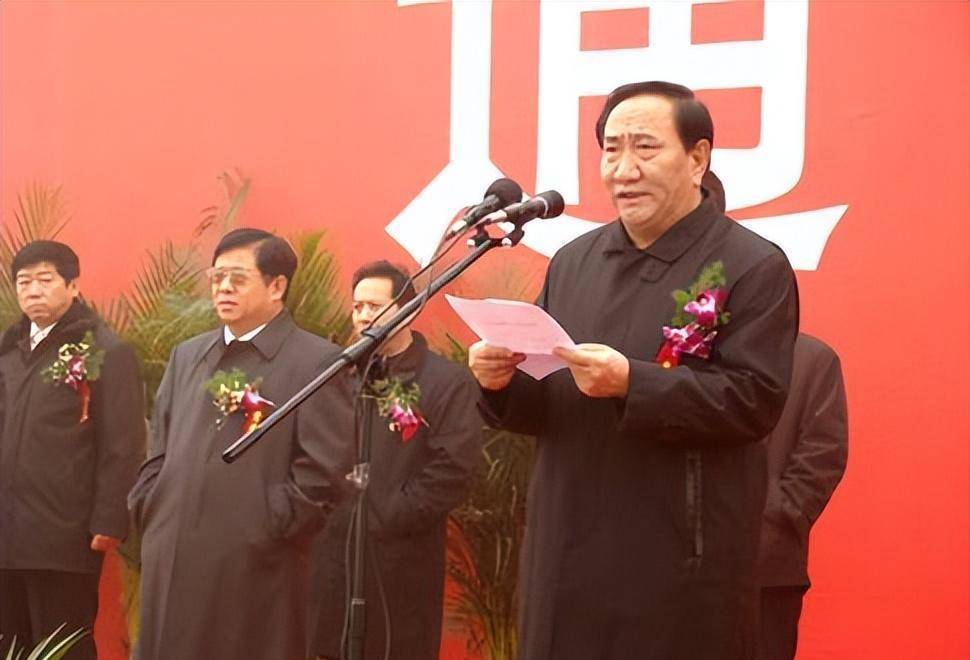 原创"双面"张和:深耕25年升任唐山一把手,受贿数亿,退休后才落马