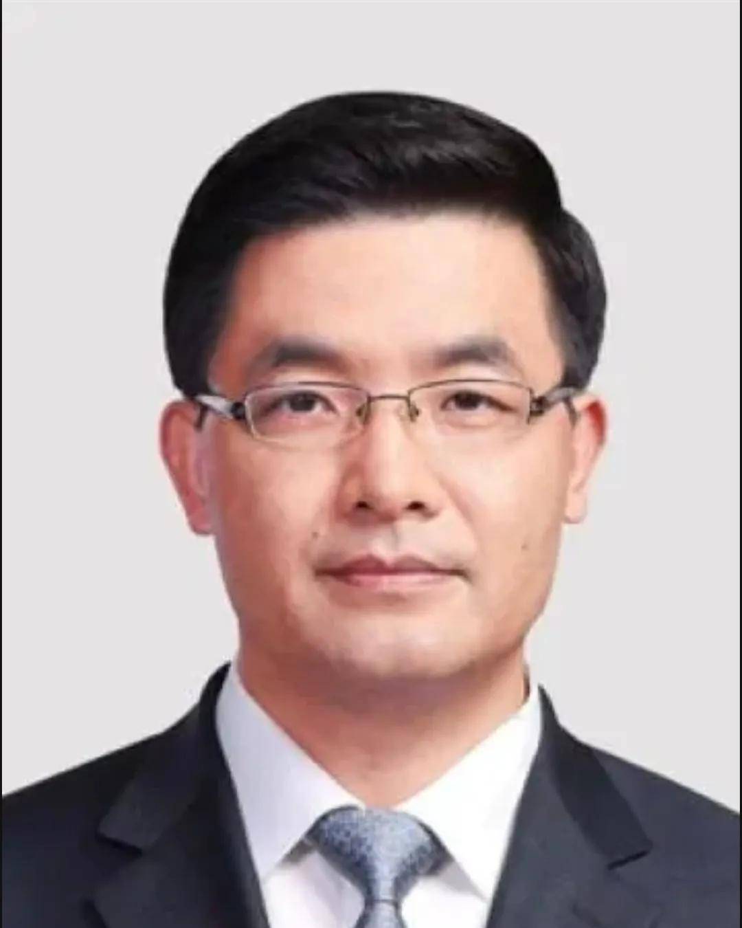 原创1996年至今中国建设银行共有十任行长其中一人升正国一人副国