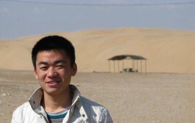 原创回顾王宝强乘豪车带女友见儿女俩娃身高猛长变样半路心事重重