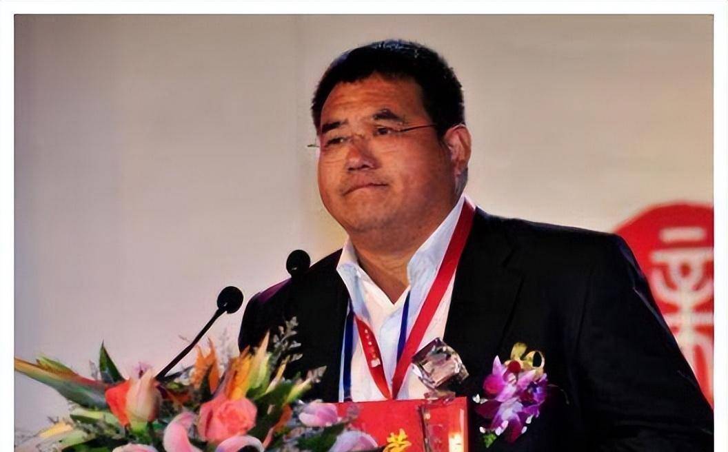 原创原创08年汶川地震慈善晚会唐山地震孤儿悄悄问妻子再捐7000万可好