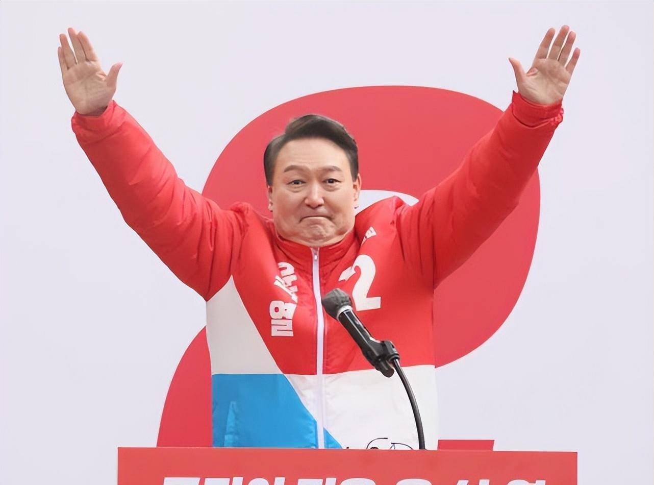 原创韩国总统文在寅卸任,他能否打破"青瓦台诅咒",得到善终结局?_卢武