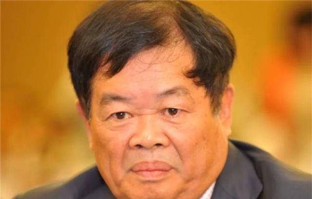 原创原创捐款超百亿为何只给老家捐50万曹德旺我是被村民打出村的
