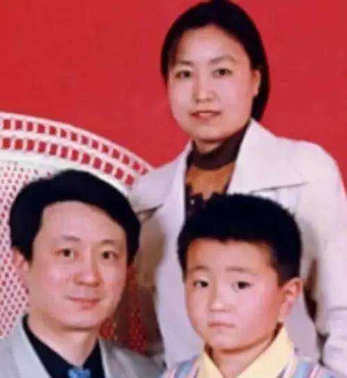 原创任长霞车祸身亡丈夫四年后也离世唯一的儿子继承了她的遗志