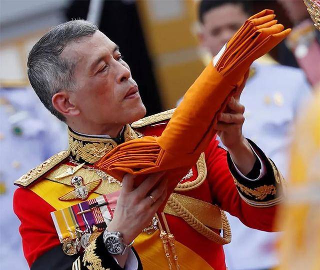 五次结婚四度废妻,风流成性的泰王玛哈,挥霍百亿取悦后宫团_太子_尤瓦