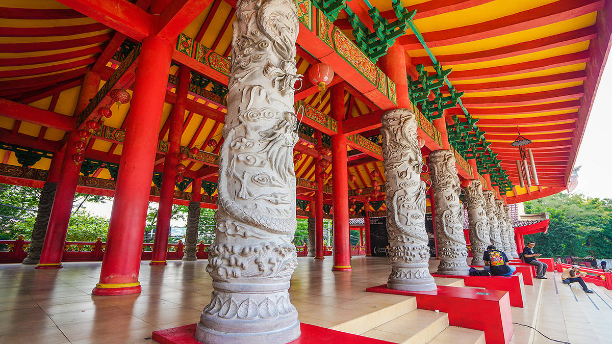 原创印尼的三宝垄有座为郑和所建的历史庙宇群此城市也因他而命名