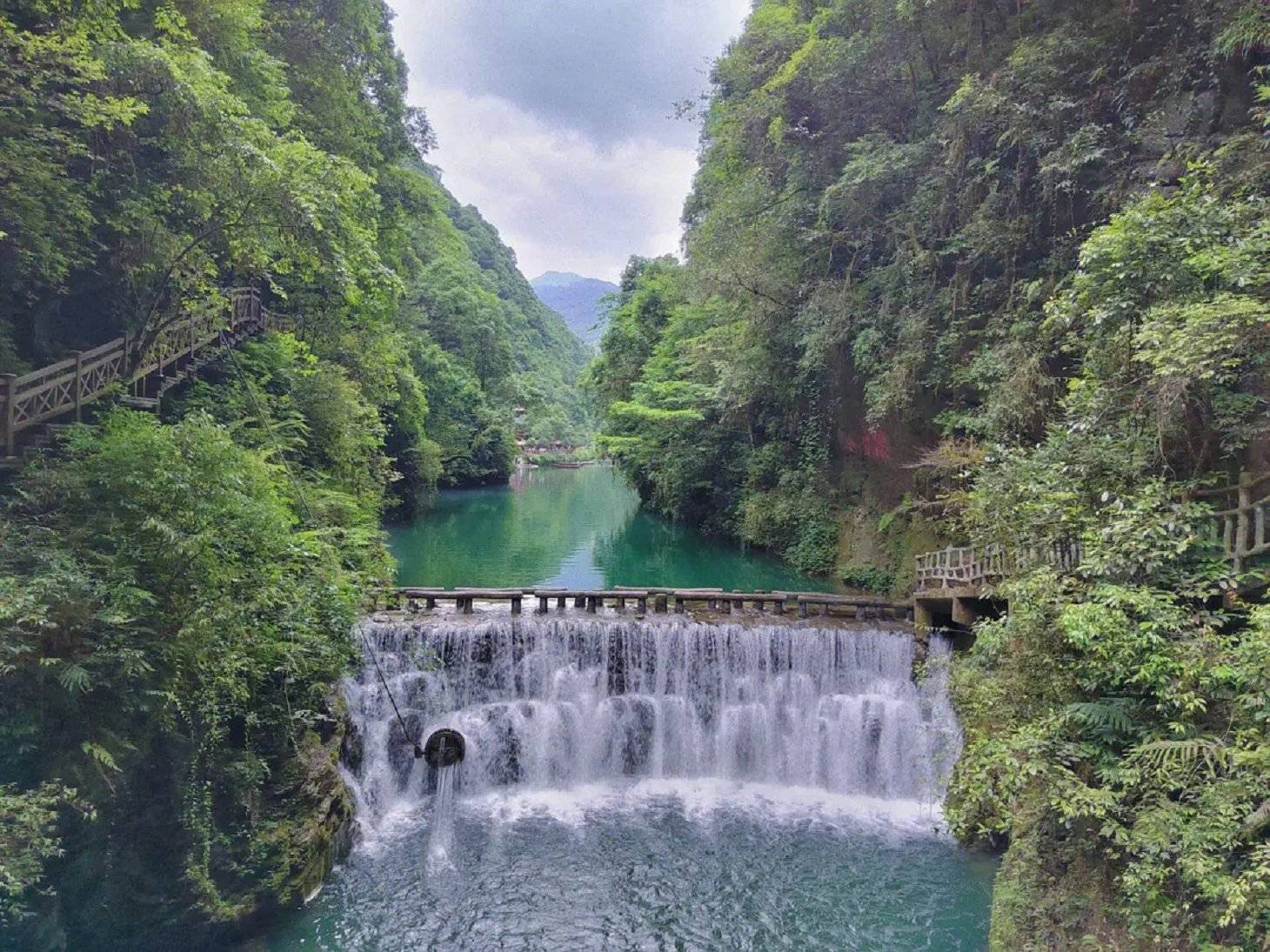 湖北恩施旅游景点哪个季节最好,湖北恩施旅游几月份