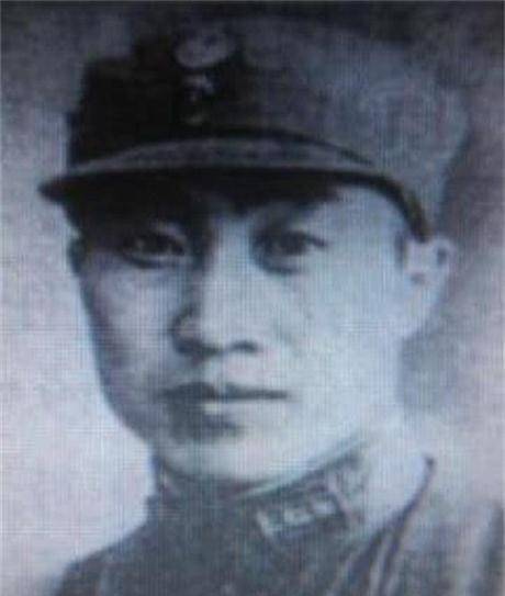 原创23岁师长谋害22岁政委只因家里划为地主叛变后打一仗成了名人