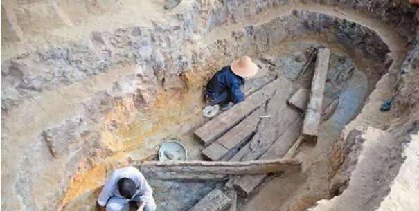 中国古代的墓葬风俗真奇特为何要将死人骨骼染成蓝色