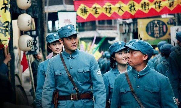 原创新四军为何焚毁大批钞票激战后这件事让女兵大感意外