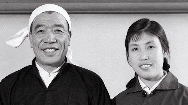 宋玉林是陈永贵的第二任妻子,一直默默地陪他走过了二十多个春夏秋冬