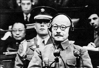 远东国际战犯法庭对东条英机,广田弘毅,土肥原贤二等七人做出了最后的