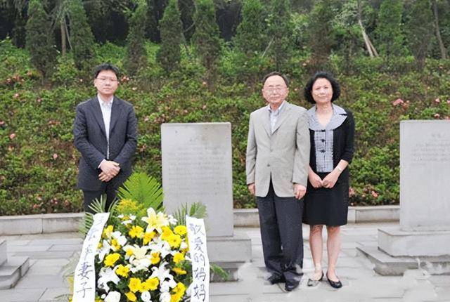 小说《红岩》(后改编成电视剧《在烈火中永生》《红岩》等)中的彭松涛